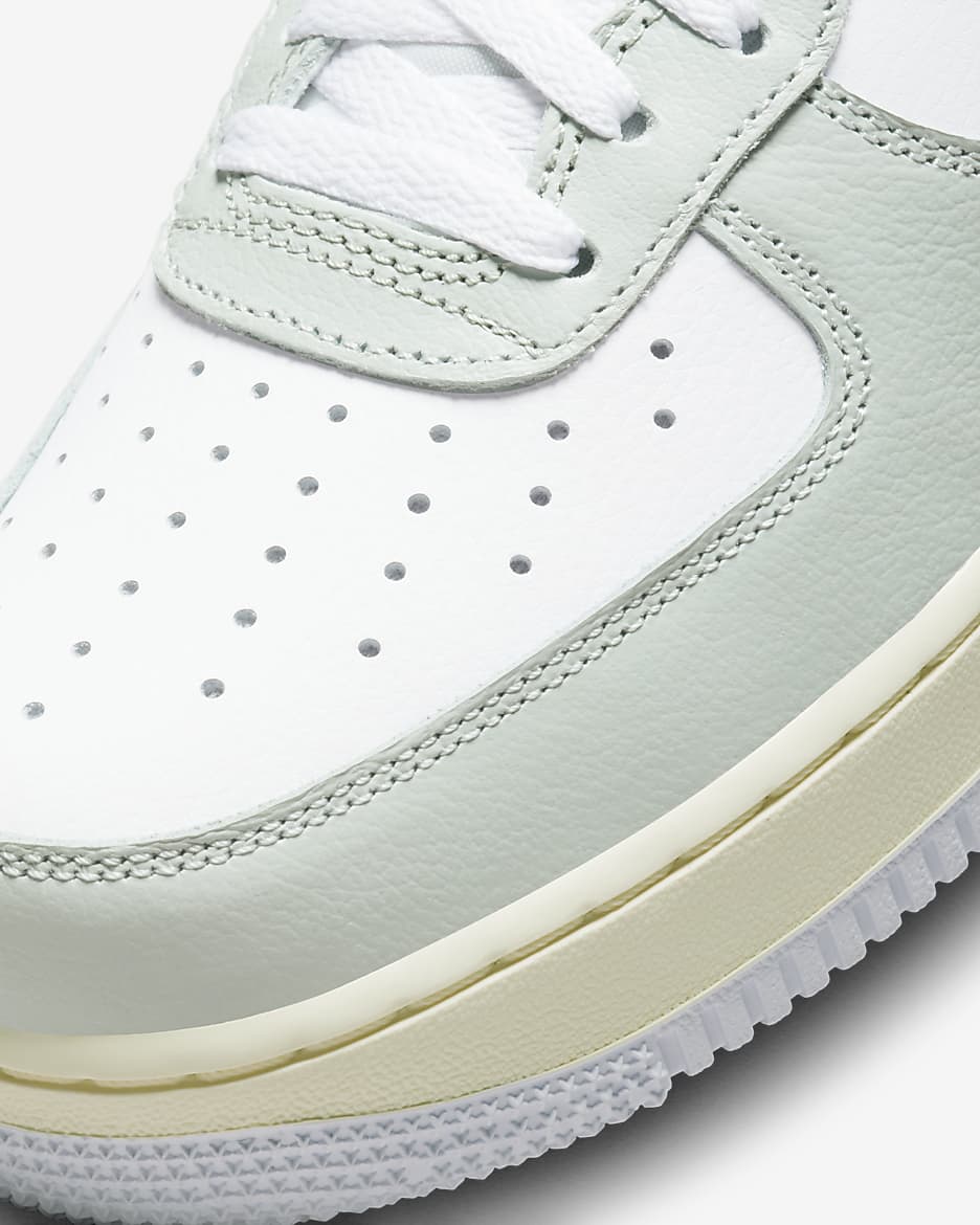 Nike Air Force 1 '07 LV8 Men's Shoes